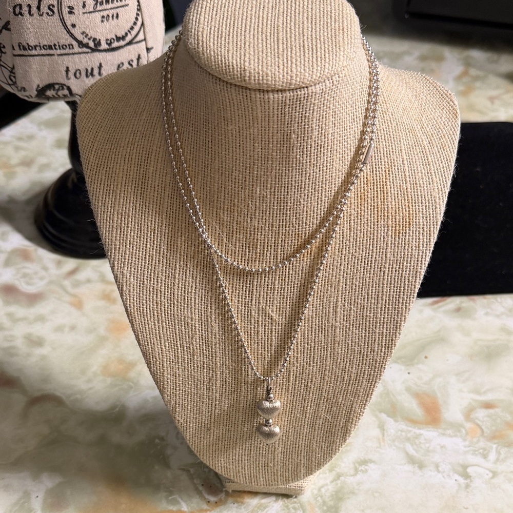 Elegant Silver Necklace Set